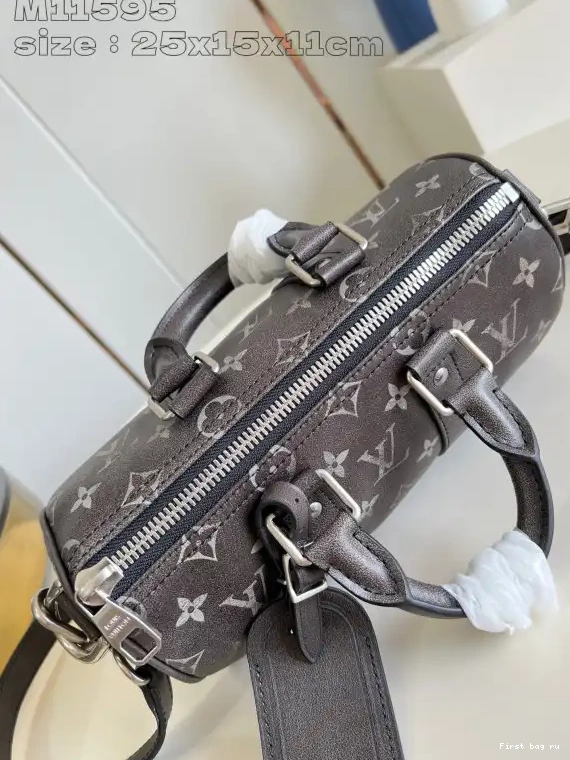 Frstbag ru LOUIS KEEPALL BANDOULIÈRE VUITTON 25 0621